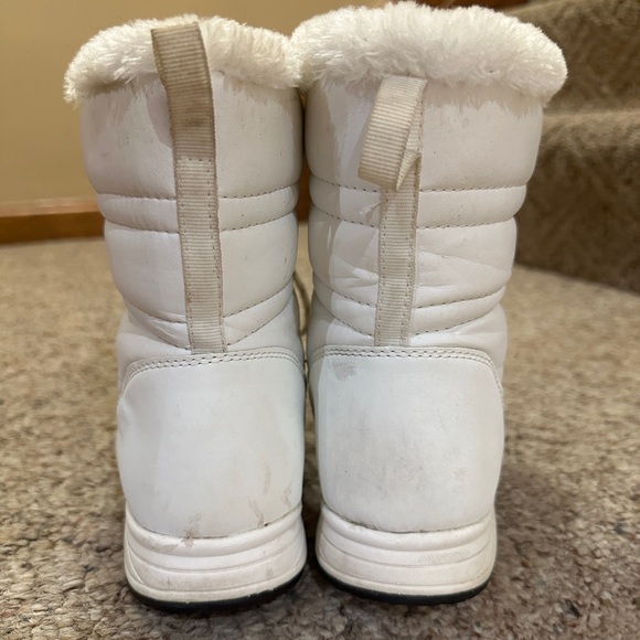 3M Thinsulate White Winter Boots with Fur - Picture 4 of 7